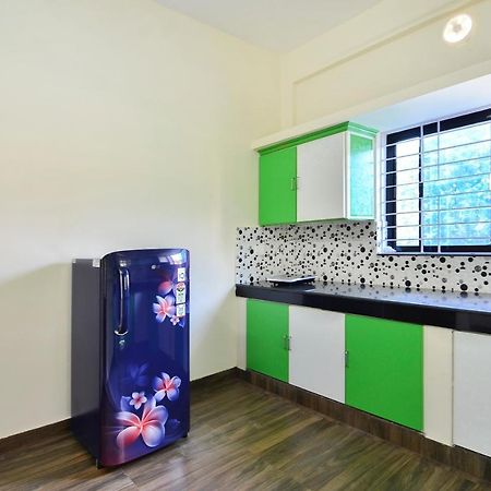 Oyo Home 81801 Akash Villa Trippapur ภายนอก รูปภาพ