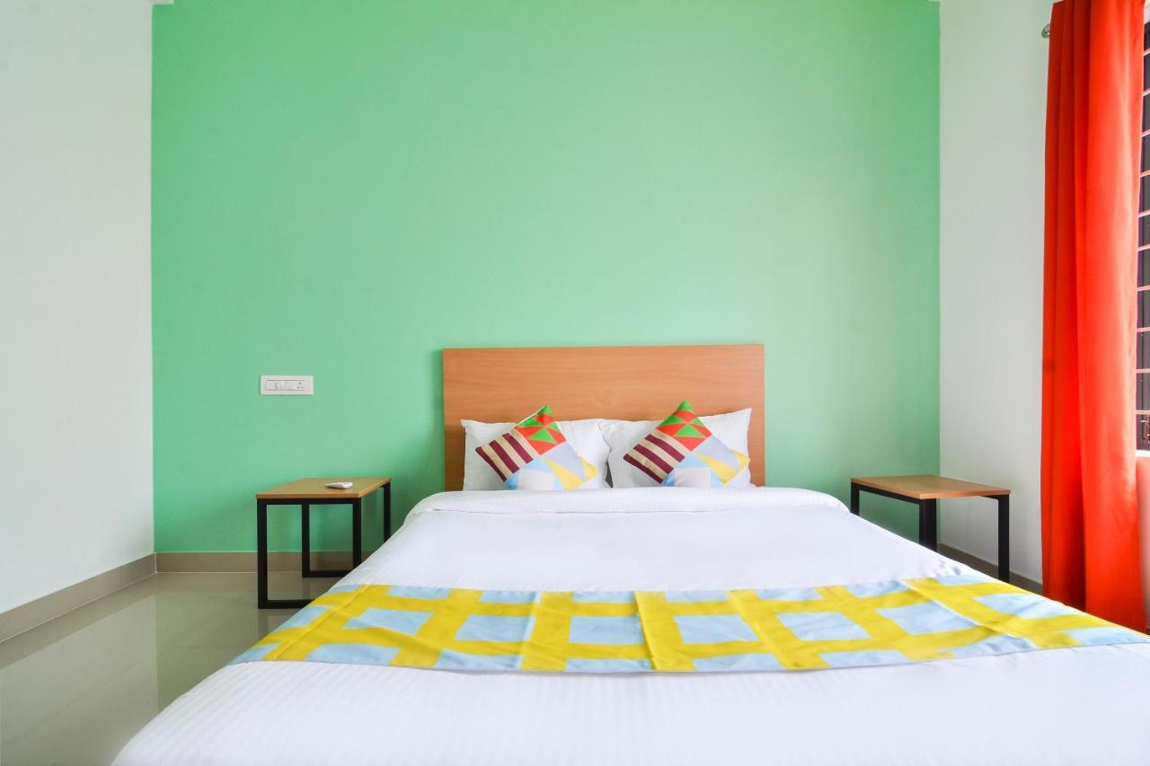Oyo Home 81801 Akash Villa Trippapur ภายนอก รูปภาพ