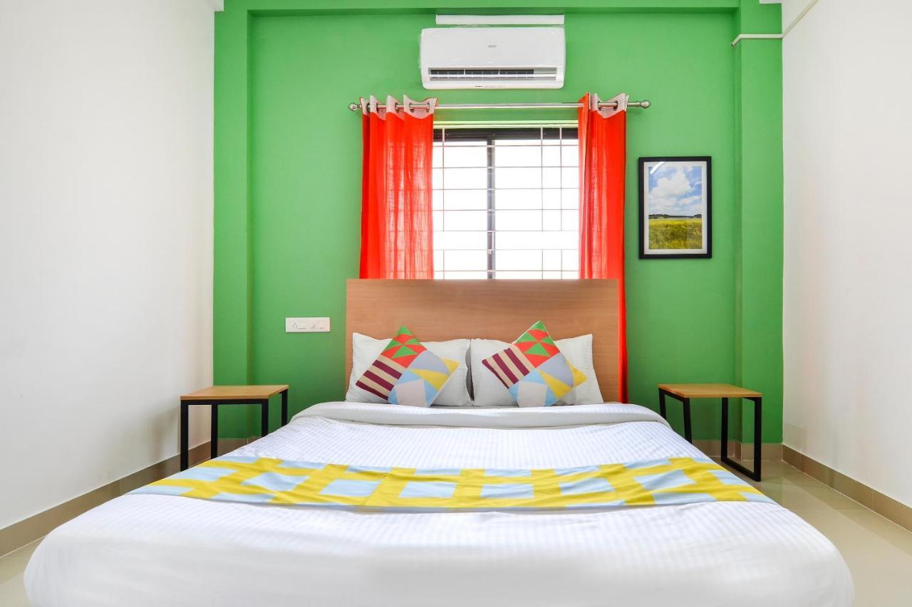 Oyo Home 81801 Akash Villa Trippapur ภายนอก รูปภาพ