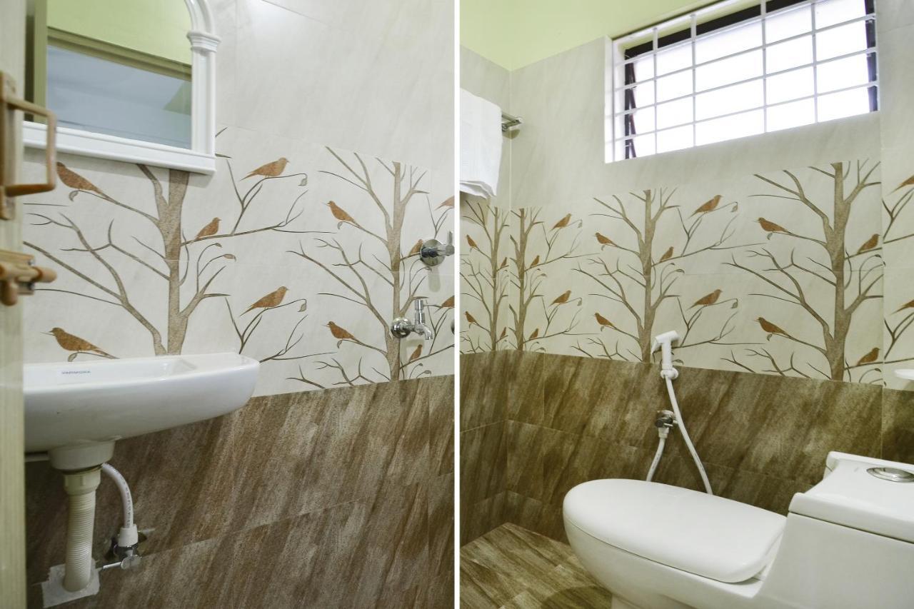 Oyo Home 81801 Akash Villa Trippapur ภายนอก รูปภาพ